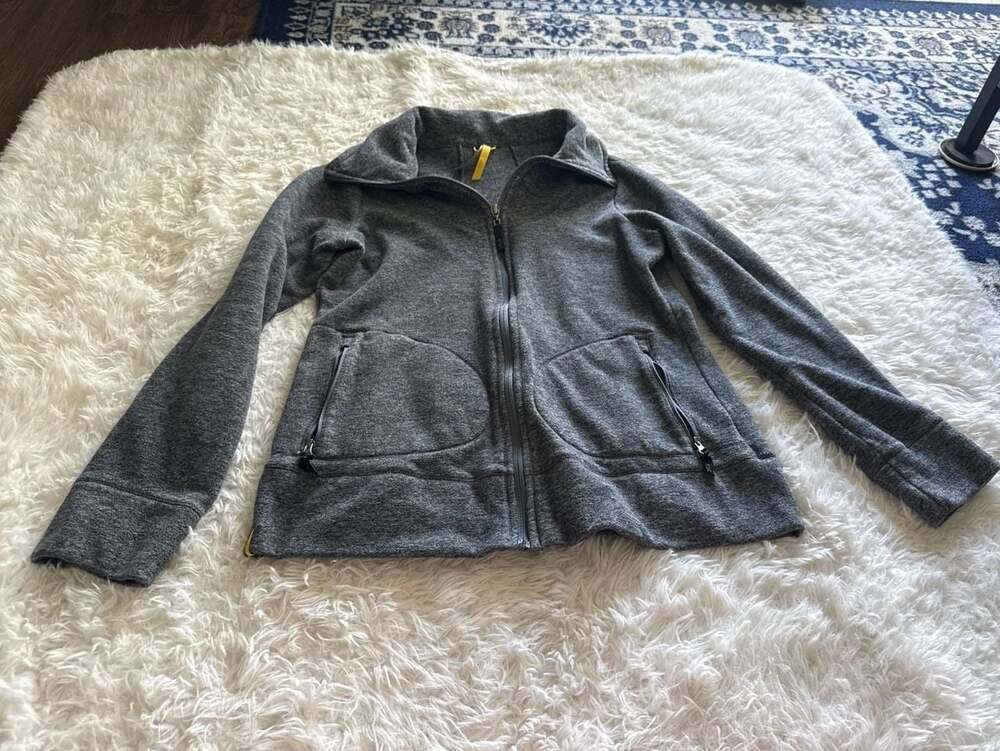 Lolë Gray Fleece Full-Zip Jacket with Zipper Pockets and Funnel Neck